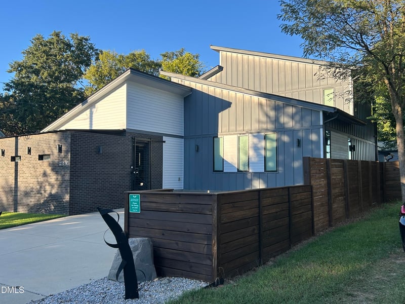 210 W Horne St, Clayton, NC 27520