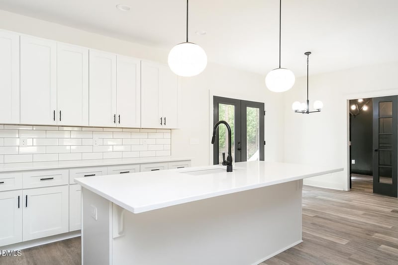 210 Nicks St, Graham, NC 27253