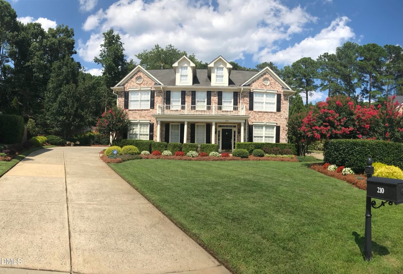 210 Shillings Chase Dr, Cary, NC 27518