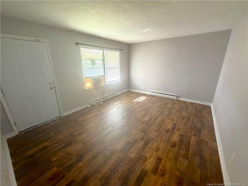 2101 Decor St, Fayetteville, NC 28304
