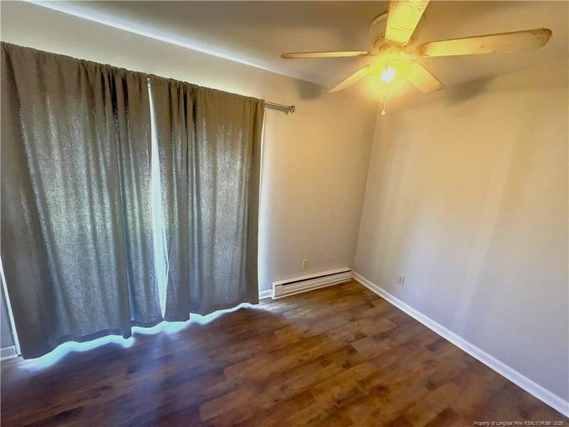 2101 Decor St, Fayetteville, NC 28304