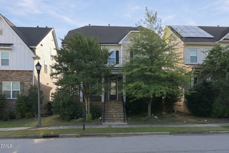 2104 Bluff Oak Dr, Cary, NC 27519