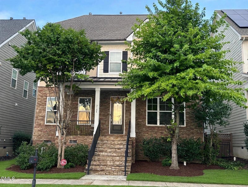 2104 Bluff Oak Dr, Cary, NC 27519
