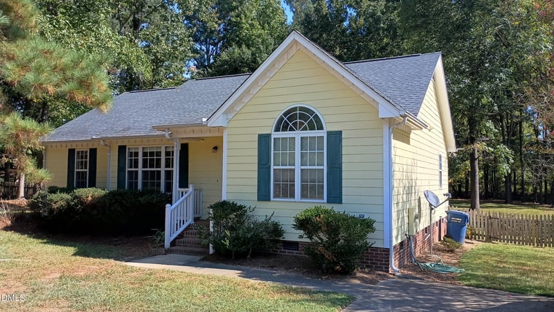 2104 Colorwood Ct, Fuquay Varina, NC 27526