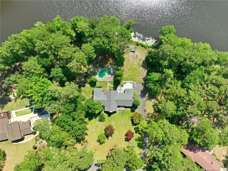 2107 Pinewood Ter, Fayetteville, NC 28304