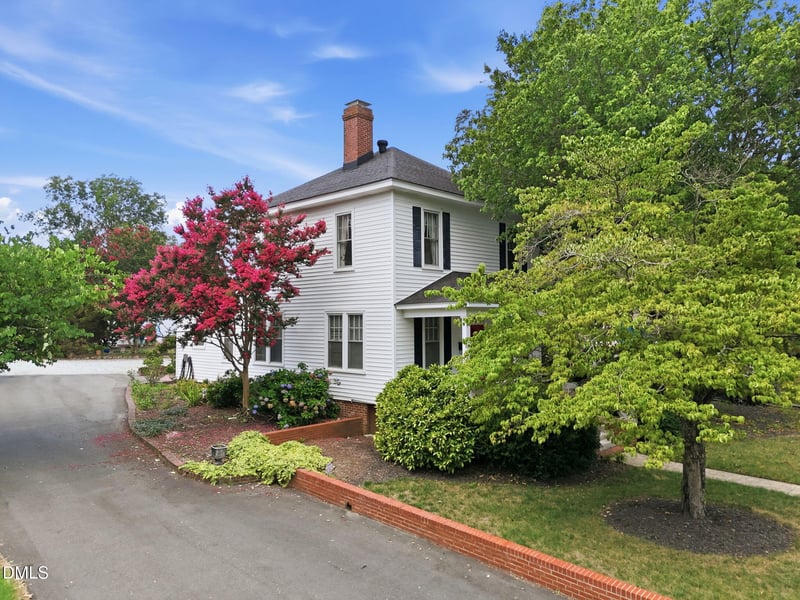 211 Barnette Ave, Roxboro, NC 27573