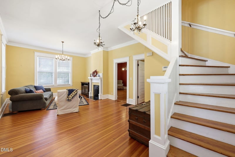 211 Barnette Ave, Roxboro, NC 27573
