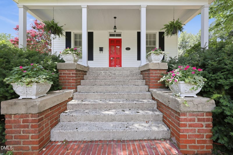 211 Barnette Ave, Roxboro, NC 27573