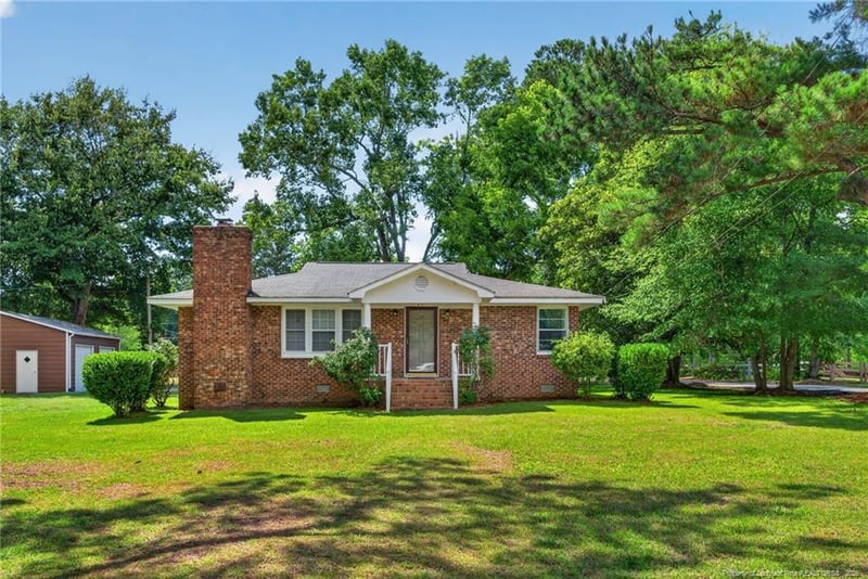 211 Burton Ave, Dunn, NC 28334