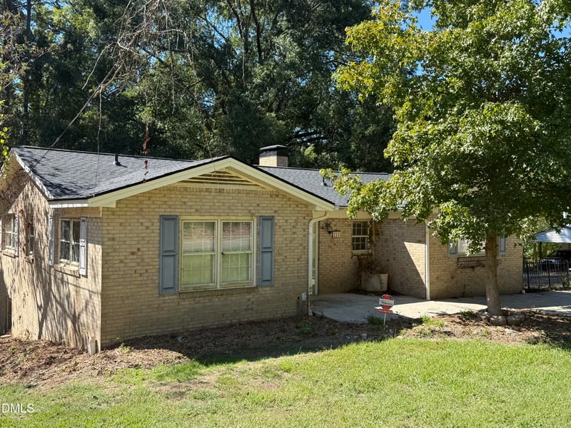 211 Carbonton Rd, Sanford, NC 27330