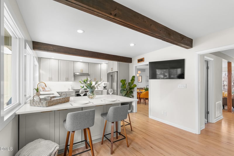 211 Glenhill Ln, Chapel Hill, NC 27514