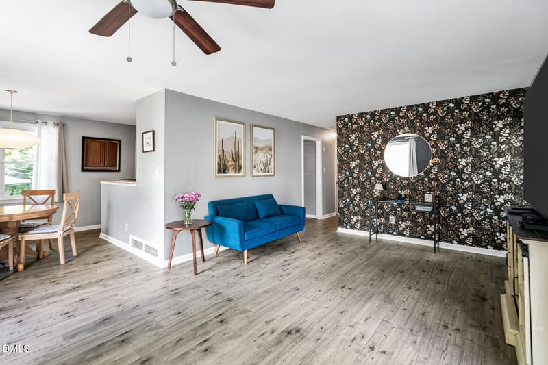 2110 Woodview Dr, Raleigh, NC 27604