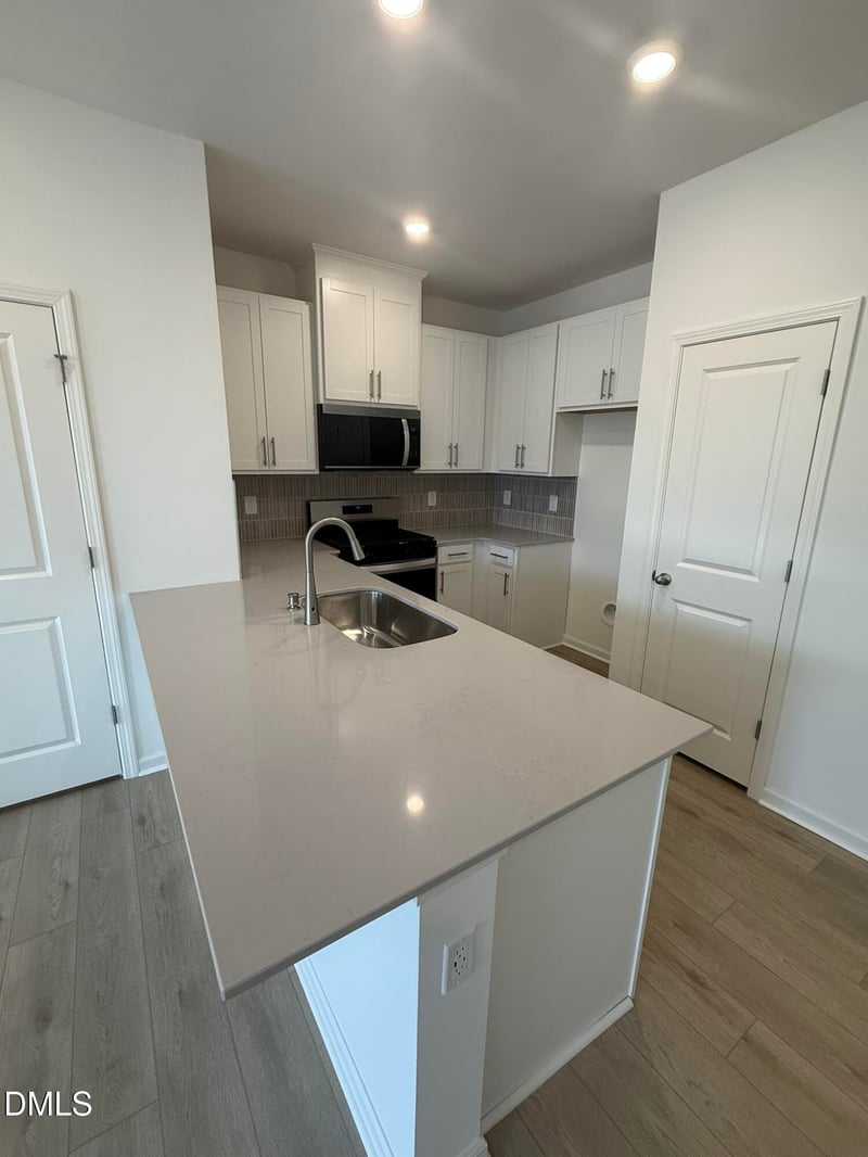 2111 Oakdale Dr, Durham, NC 27703