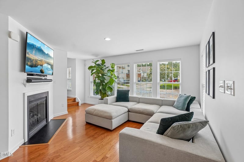 2112 Kedvale Ave, Raleigh, NC 27617