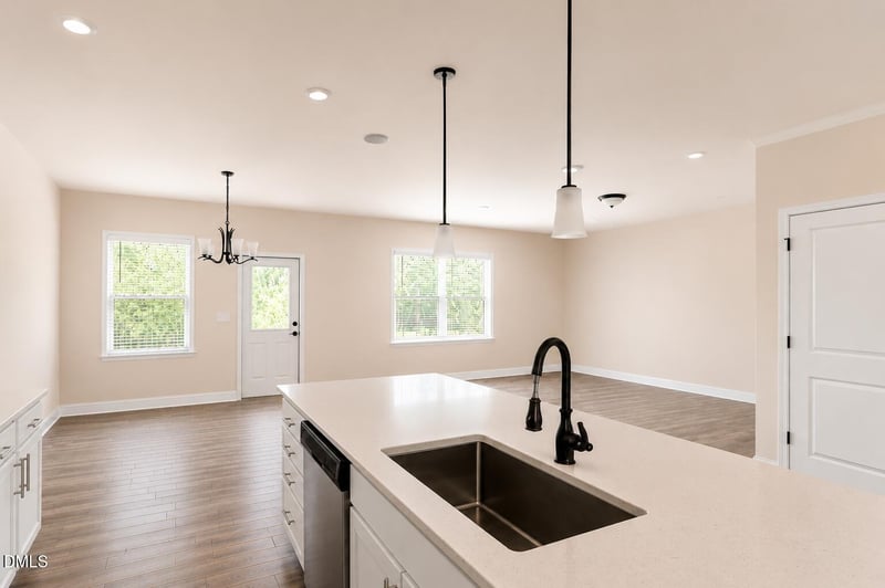 2113 Bethpage Dr, Fuquay Varina, NC 27526