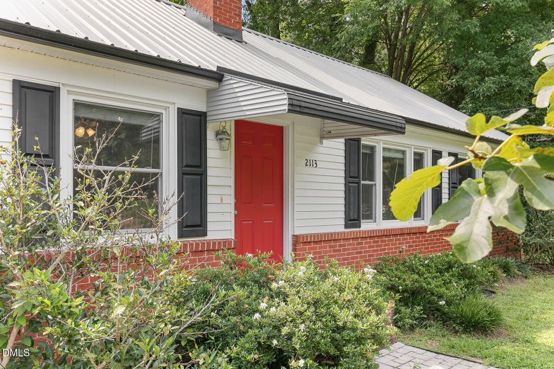2113 Henslowe Dr, Raleigh, NC 27603