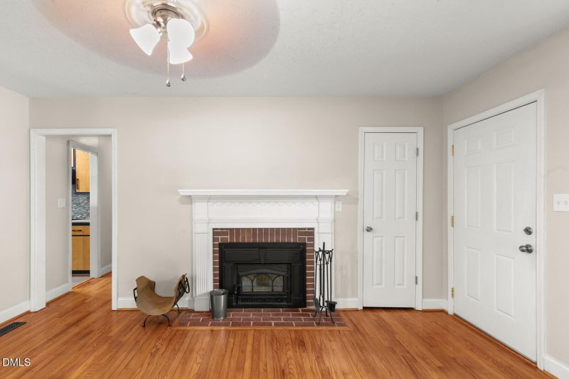 2113 Henslowe Dr, Raleigh, NC 27603