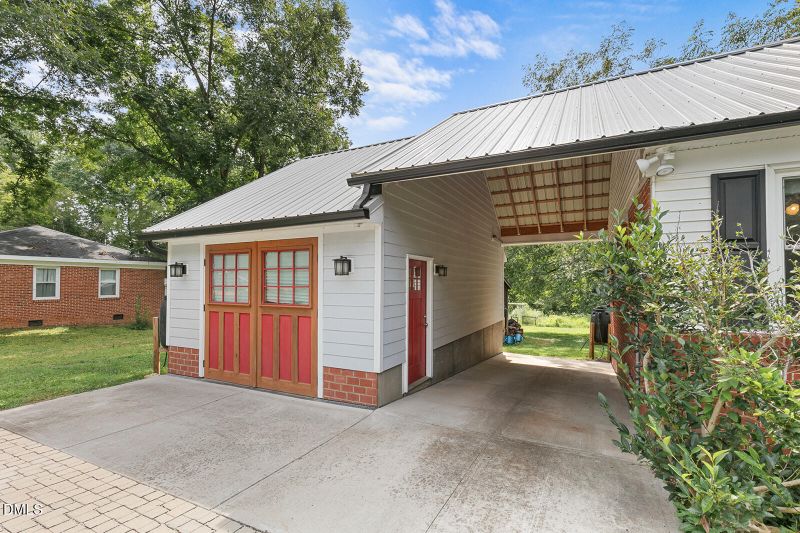 2113 Henslowe Dr, Raleigh, NC 27603