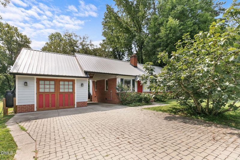 2113 Henslowe Dr, Raleigh, NC 27603