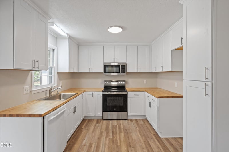 2113 James Slaughter Rd, Fuquay Varina, NC 27526