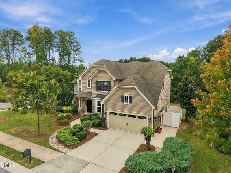 2116 Hemlock Hill Dr, Durham, NC 27703
