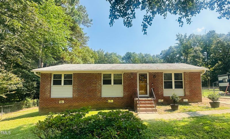 212 Hemlock Dr, Durham, NC 27705