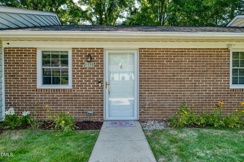 212 Kentucky Dr, Garner, NC 27529