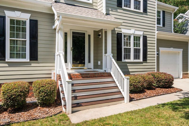 212 Mint Hill Dr, Cary, NC 27519