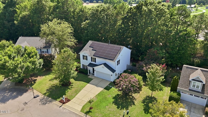 212 Mizelle Meadow Ct, Holly Springs, NC 27540