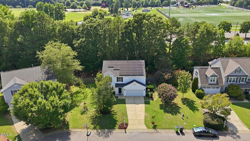 212 Mizelle Meadow Ct, Holly Springs, NC 27540