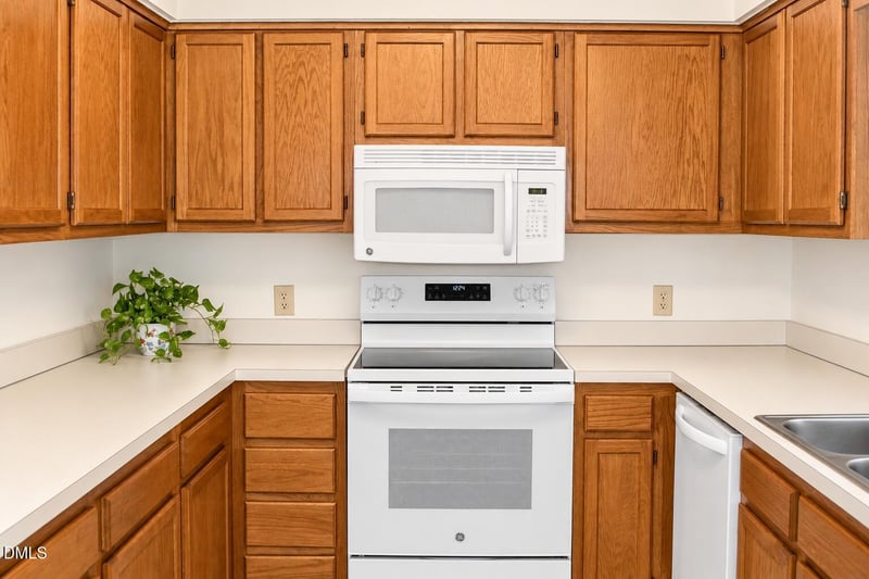 212 Wetherburn Ln, Raleigh, NC 27615