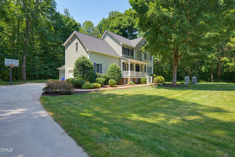 2120 Thoroughbred Dr, Hillsborough, NC 27278