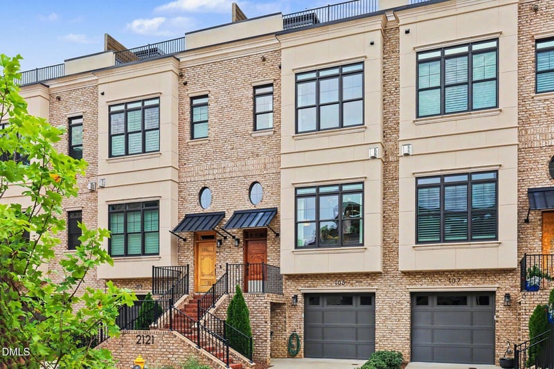 2121 Oberlin Village Dr #105, Raleigh, NC 27605