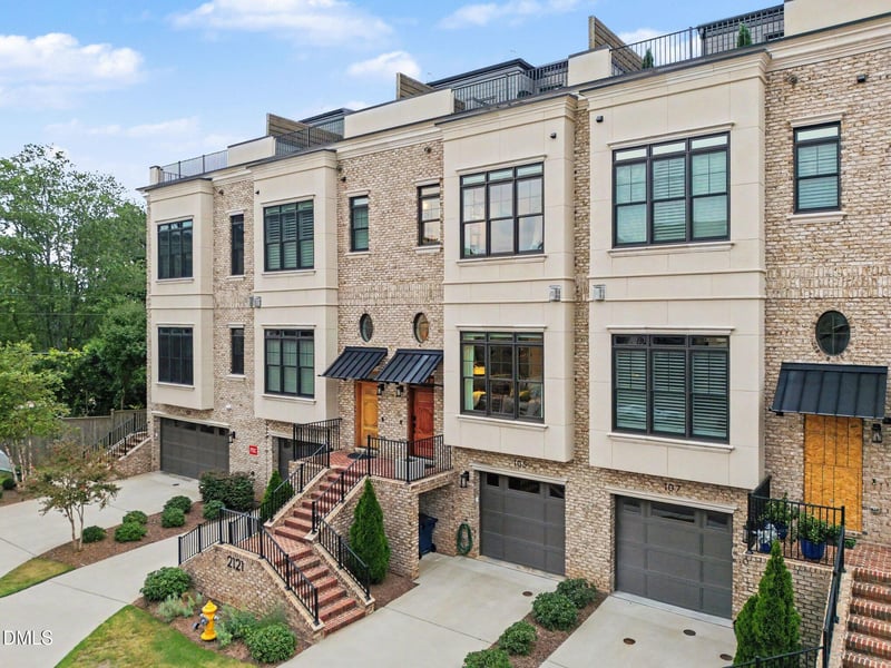 2121 Oberlin Village Dr #105, Raleigh, NC 27605