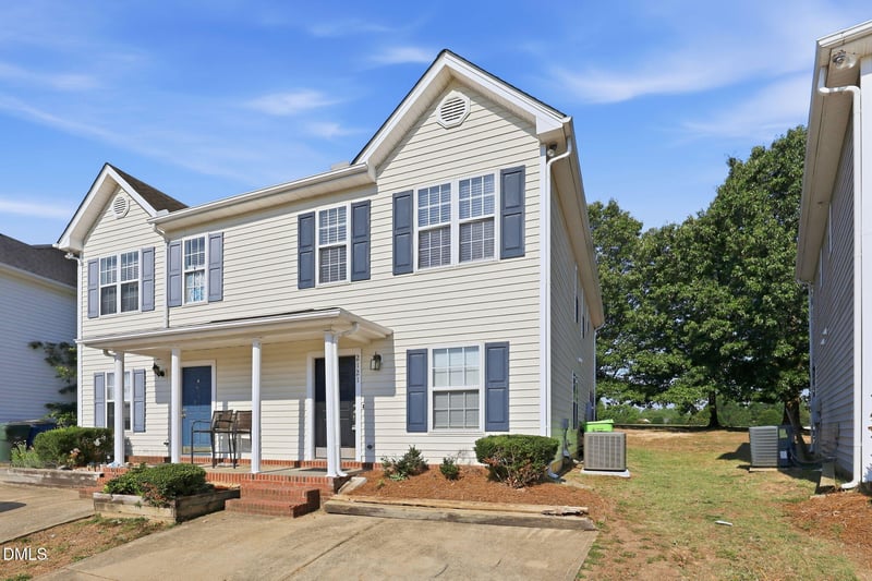 2121 Ventana Ln, Raleigh, NC 27604