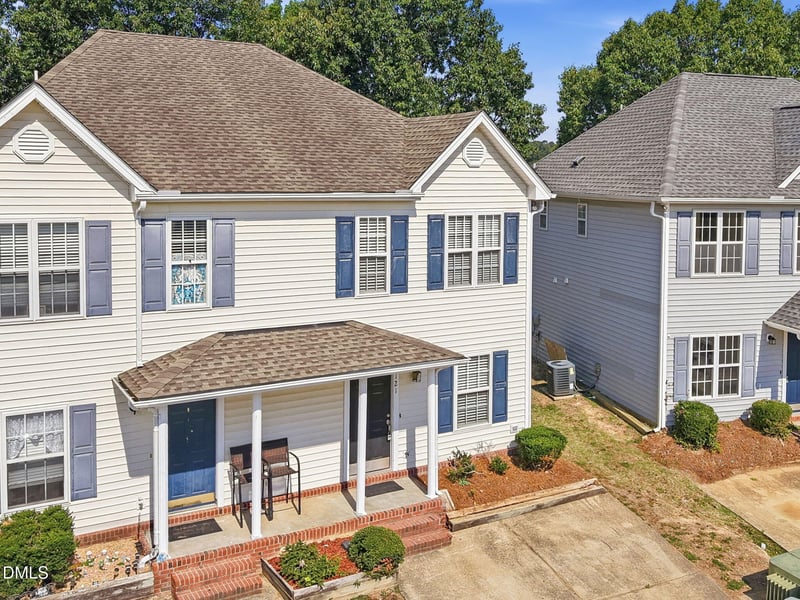 2121 Ventana Ln, Raleigh, NC 27604