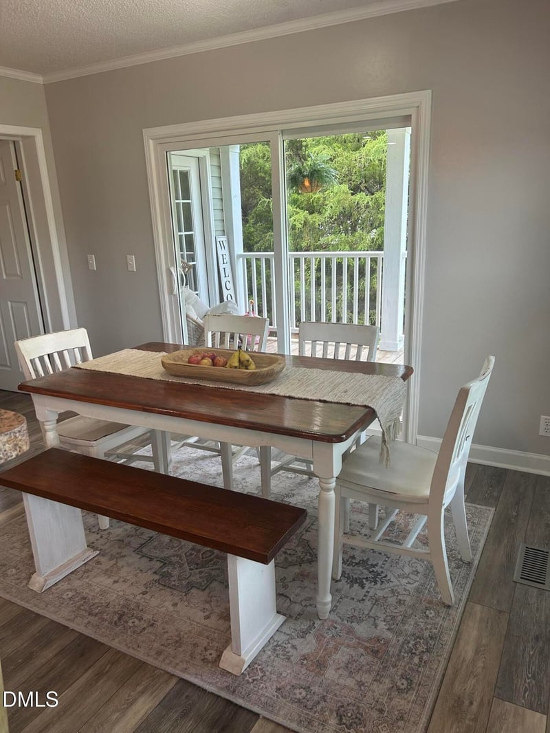 2122 Cheyenne Dr, Burlington, NC 27217