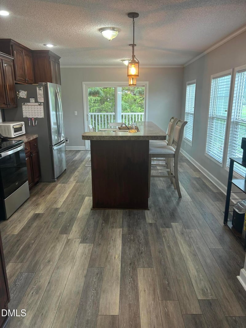2122 Cheyenne Dr, Burlington, NC 27217
