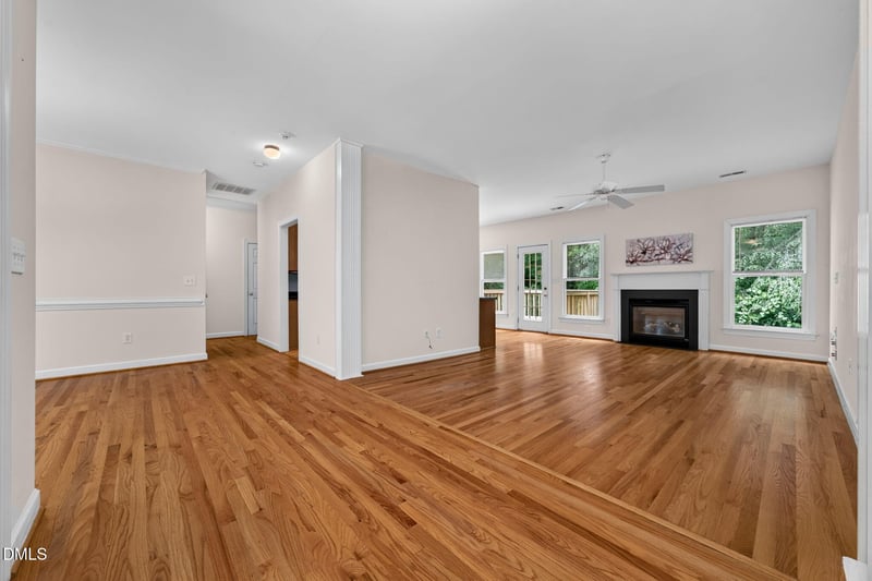 2125 Longwood Dr, Raleigh, NC 27612
