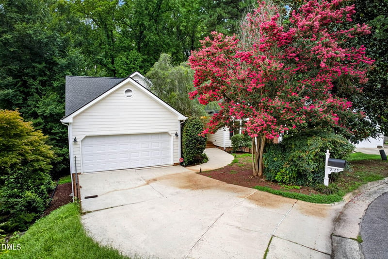 2125 Longwood Dr, Raleigh, NC 27612