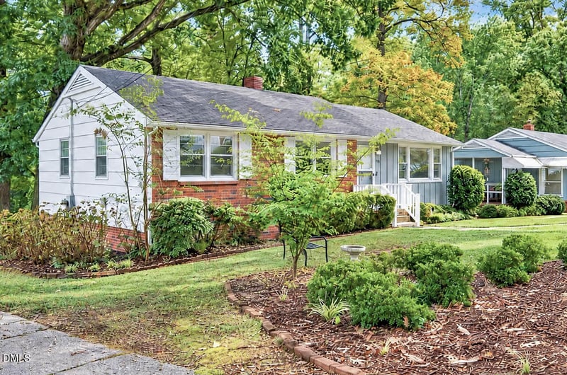 2126 Woodview Dr, Raleigh, NC 27604