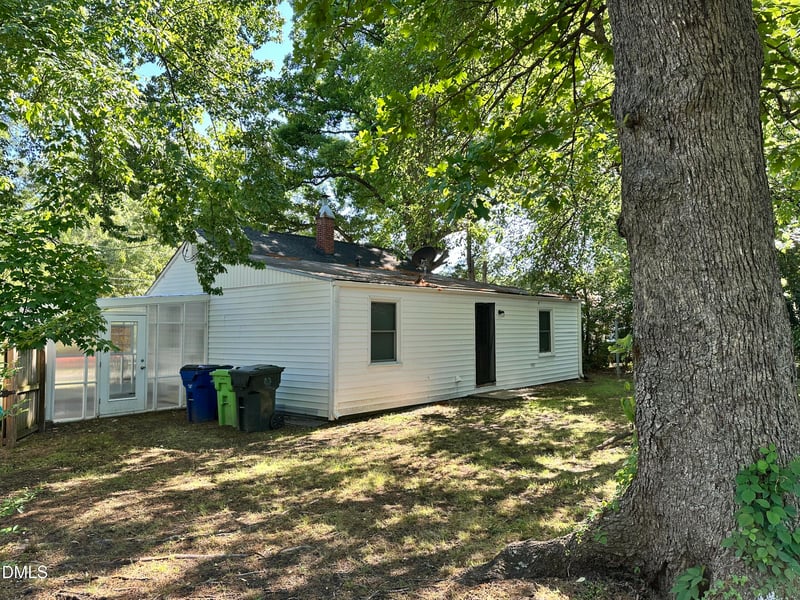 2127 Milburnie Rd, Raleigh, NC 27610