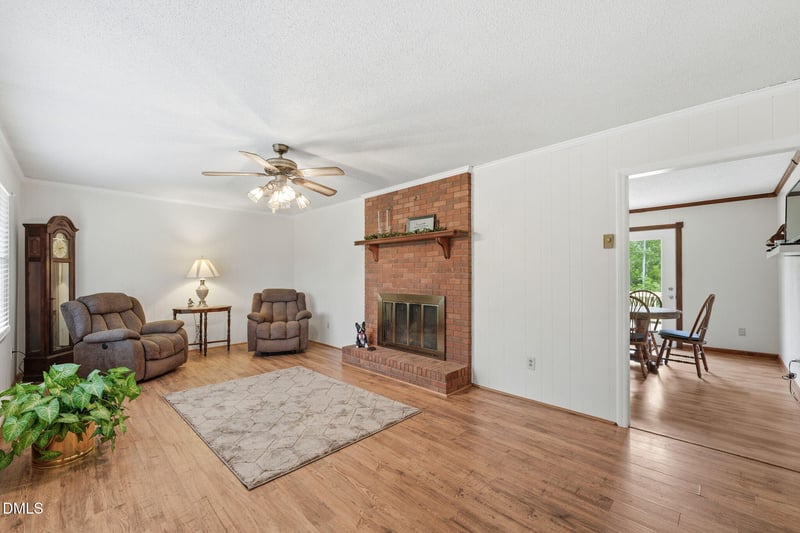 2127 Stoney Creek Church Rd, Burlington, NC 27217