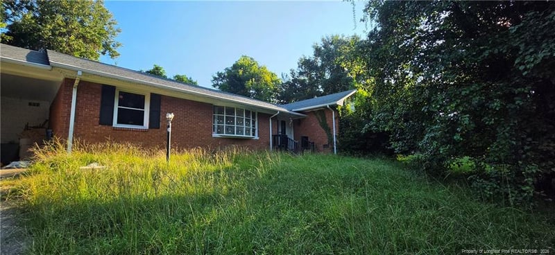213 Andover Rd, Fayetteville, NC 28311