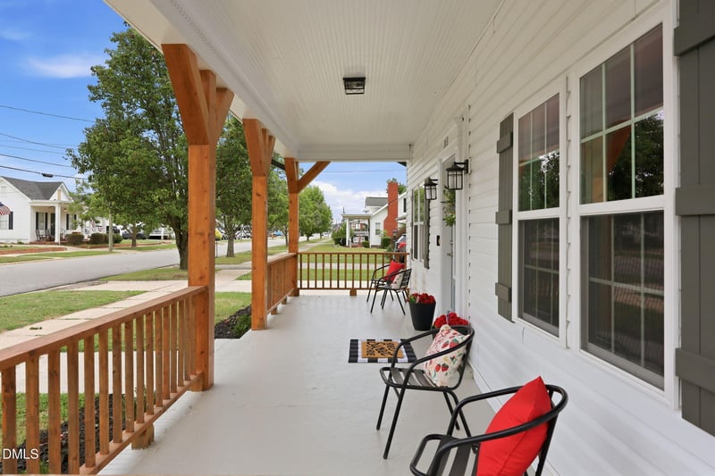 213 W Parrish Dr, Benson, NC 27504