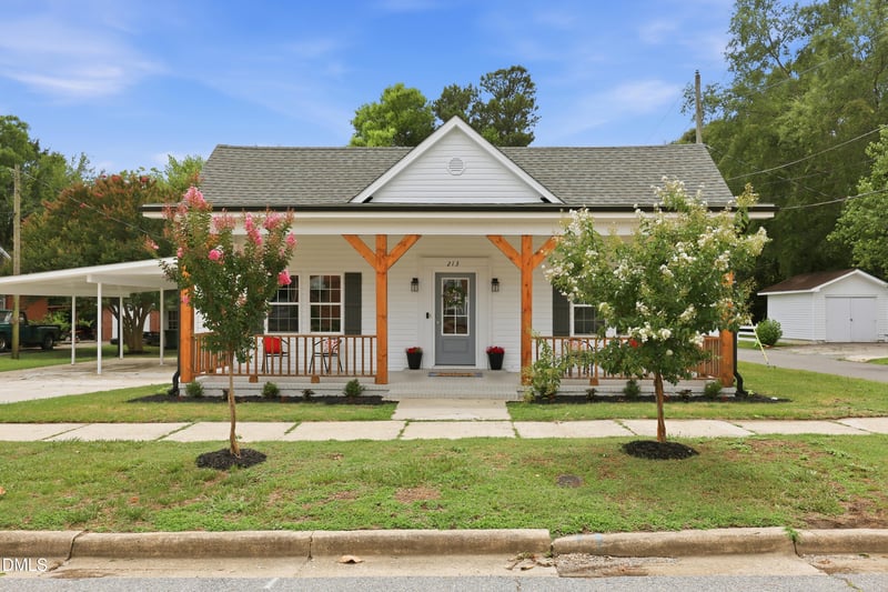 213 W Parrish Dr, Benson, NC 27504