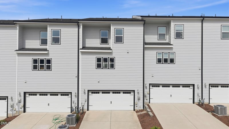 2139 Big Falls Dr, Wendell, NC 27591