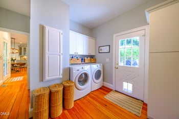 2140 N Lakeshore Dr, Chapel Hill, NC 27514