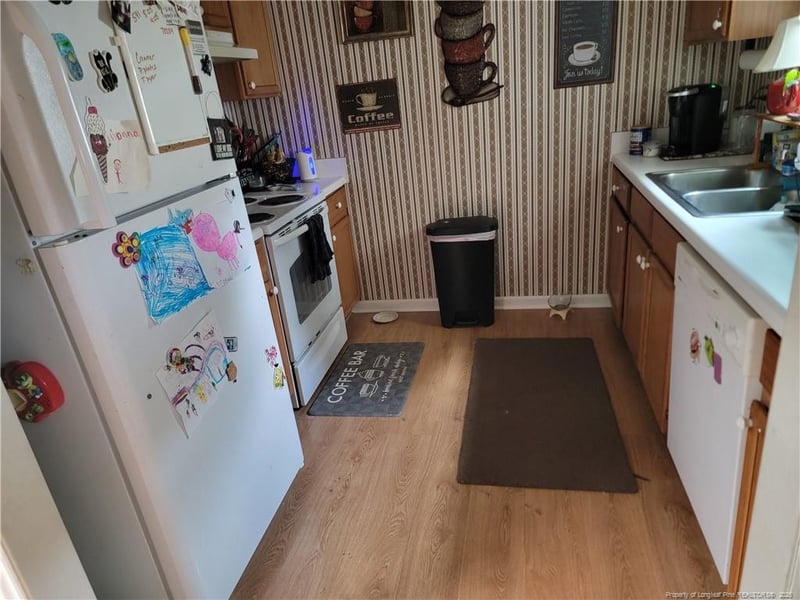 2141 Skyview Dr, Fayetteville, NC 28304