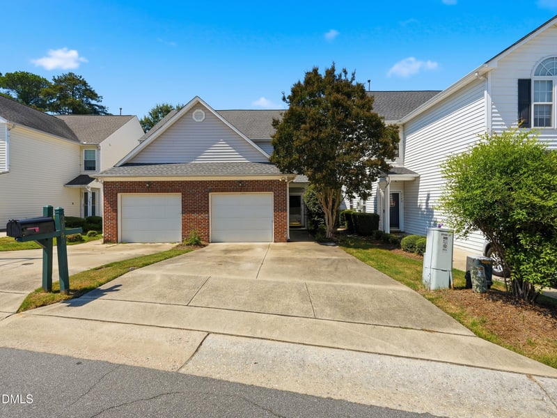 2145 Thornblade Dr, Raleigh, NC 27604